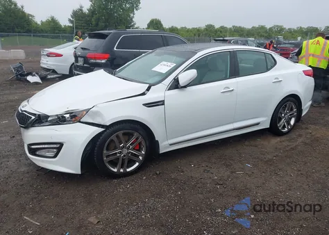 2013 Kia Optima Sx z USA, uszkodzony, nr VIN 5XXGR4A65DG158742